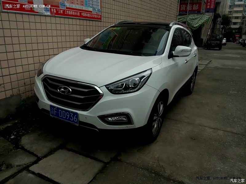 IX35领先版性价比高，外观大气，操控性不错，油耗不高。