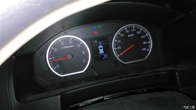 空间大，油耗底，拉货好助手。