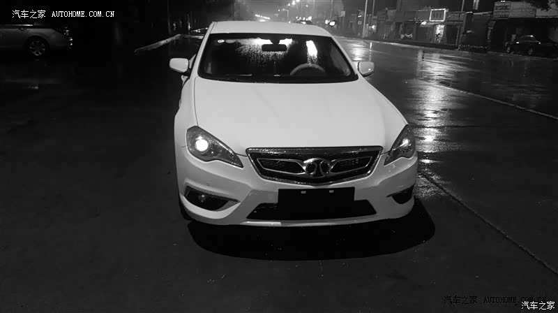 外观大气，配置高，性价比高，驾驶感稳重，动力足。